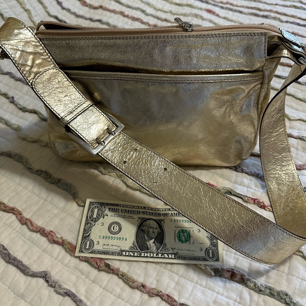 Gold sparkle bag- perfect for the holidays!